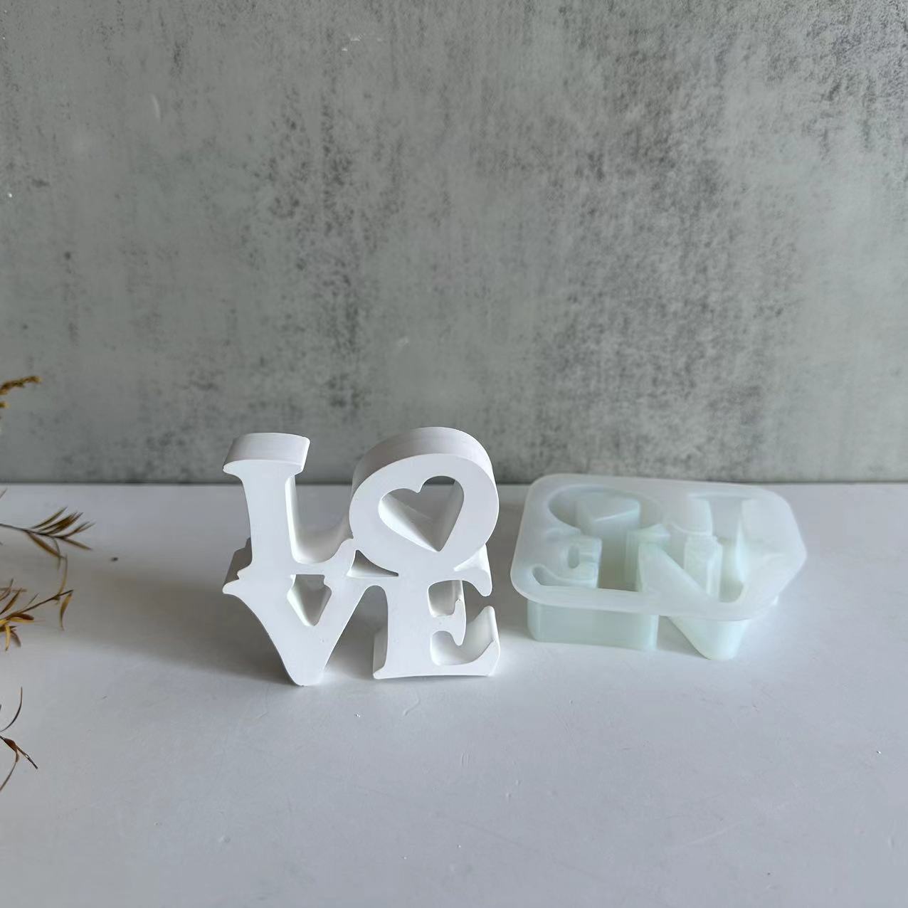 แม่พิมพ์ซิลิโคนรูปตัวอักษร LOV - Resin Art Alphabet บทวิจารณ์และราคา