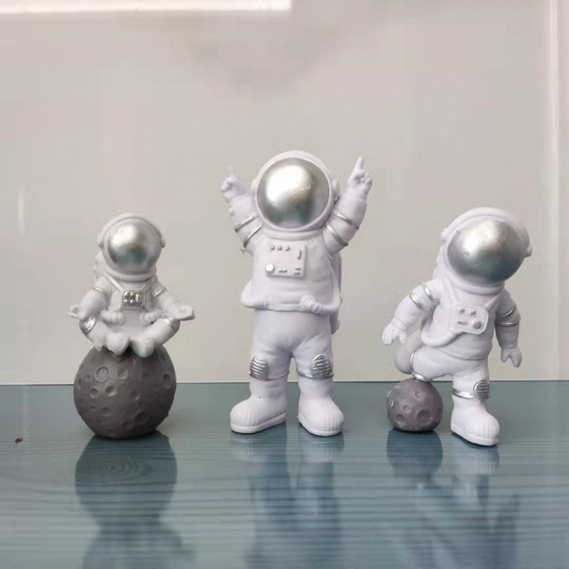 นักบินอวกาศเค้ก Topper สําหรับ - Resin Art Alphabet บทวิจารณ์และราคา